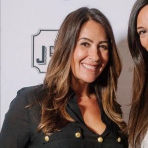 Meet your Posher, Andrea